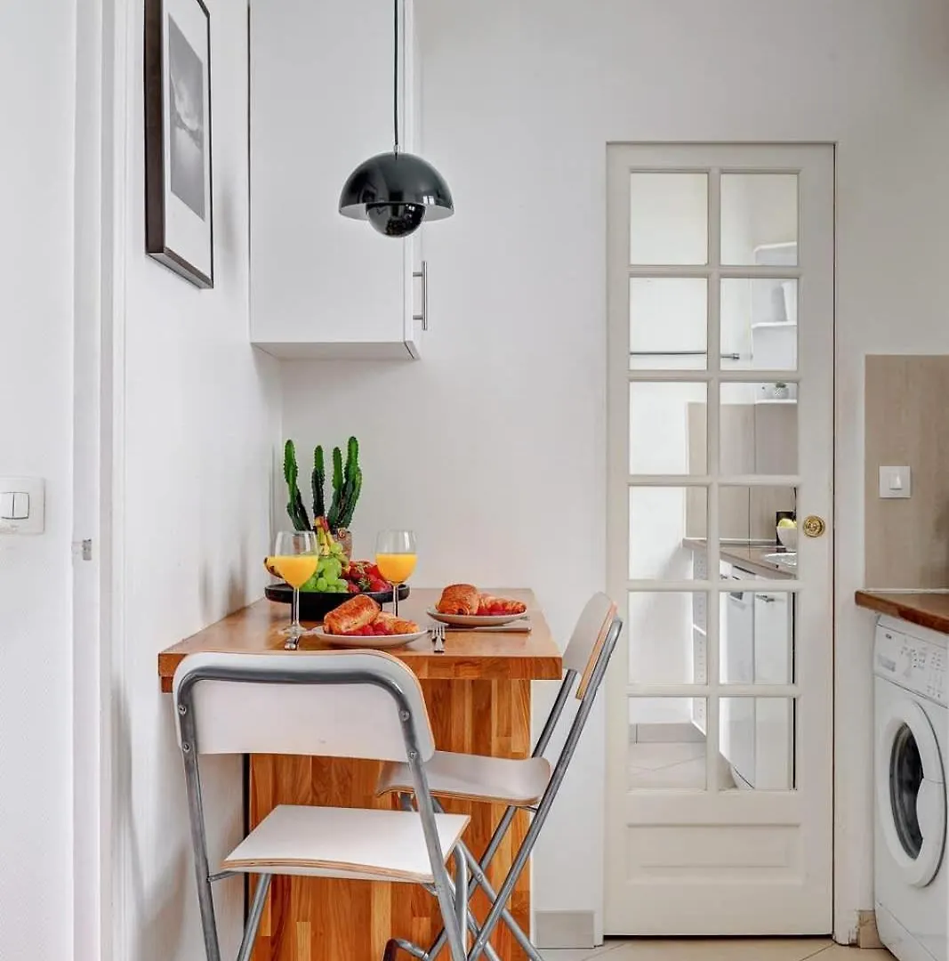 Bnbnova - Louvre & Palais Royal - Central Paris Apartment
