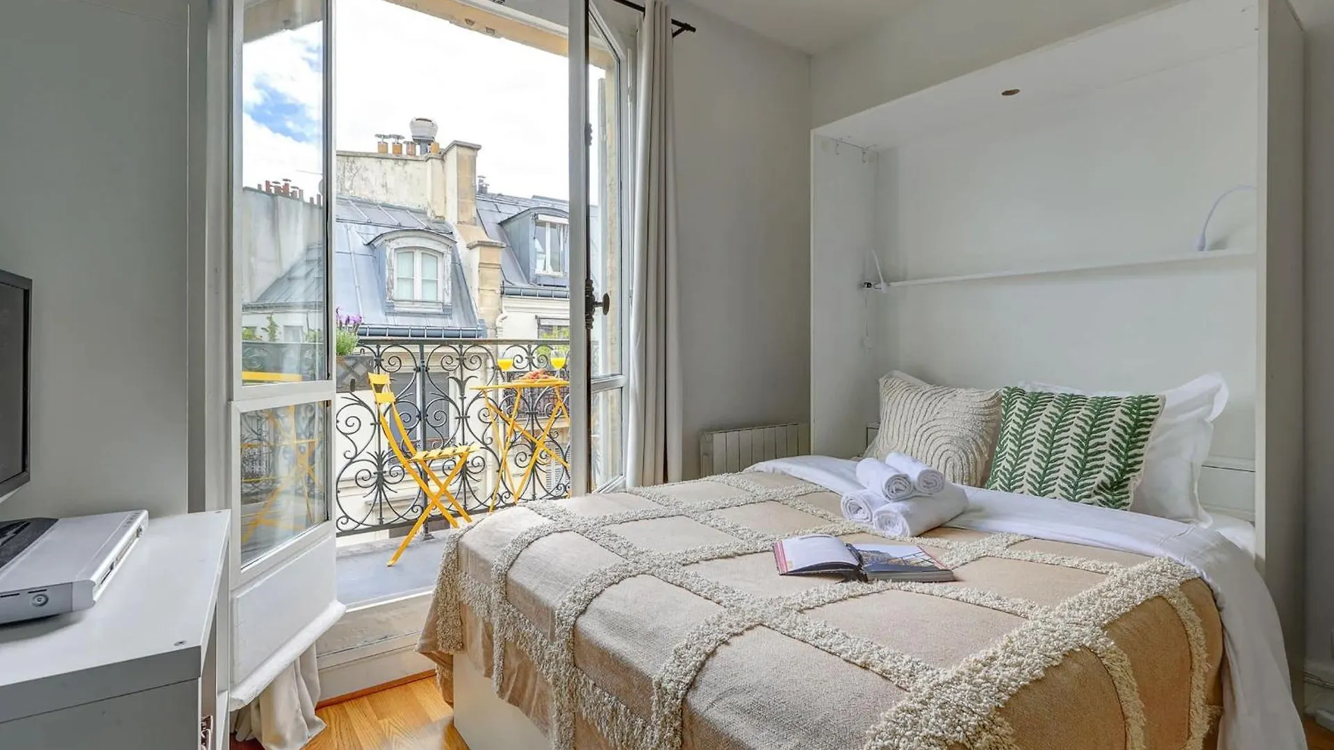 Apartment Bnbnova - Louvre & Palais Royal - Central Paris