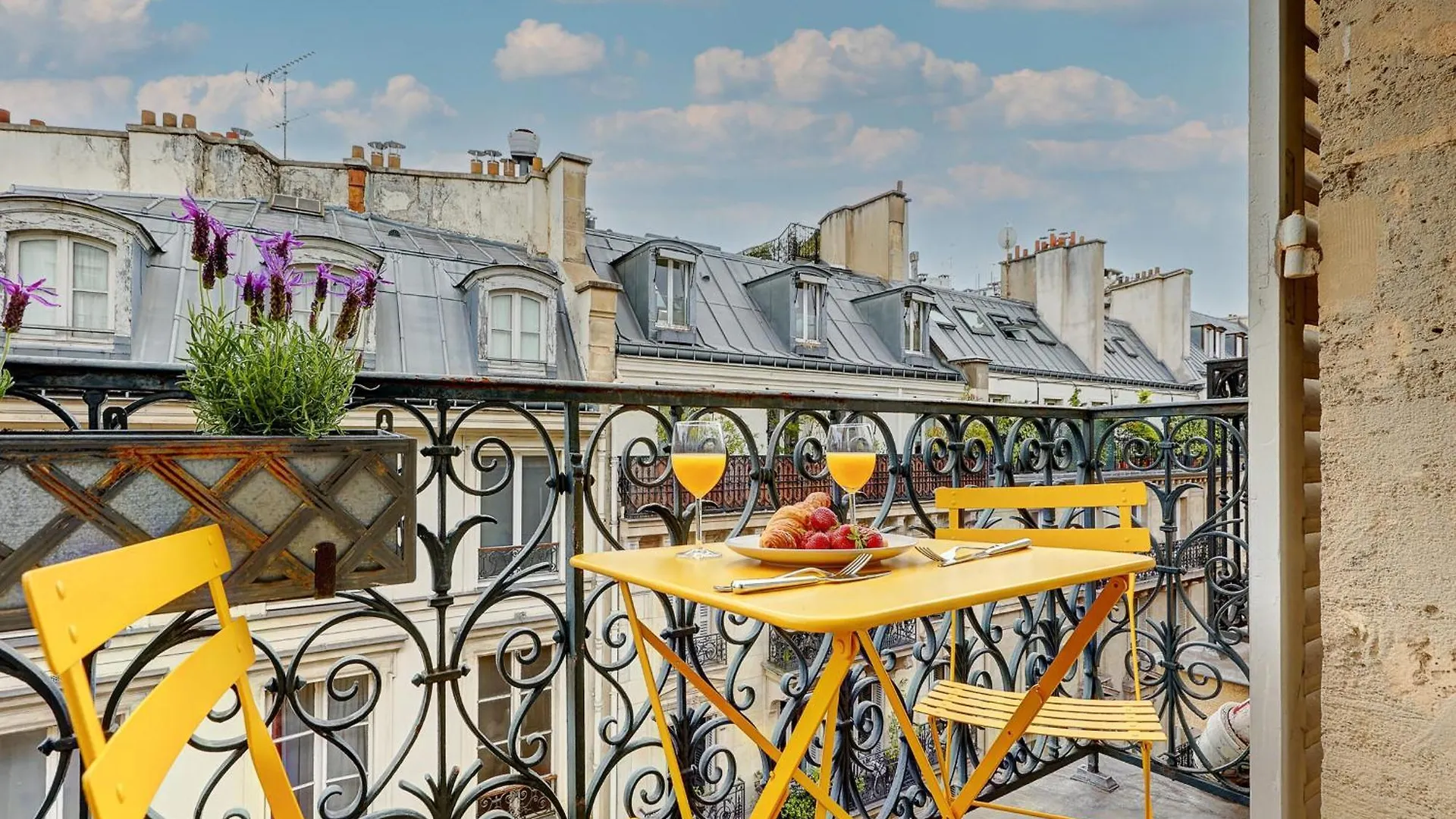 Bnbnova - Louvre & Palais Royal - Central Paris
