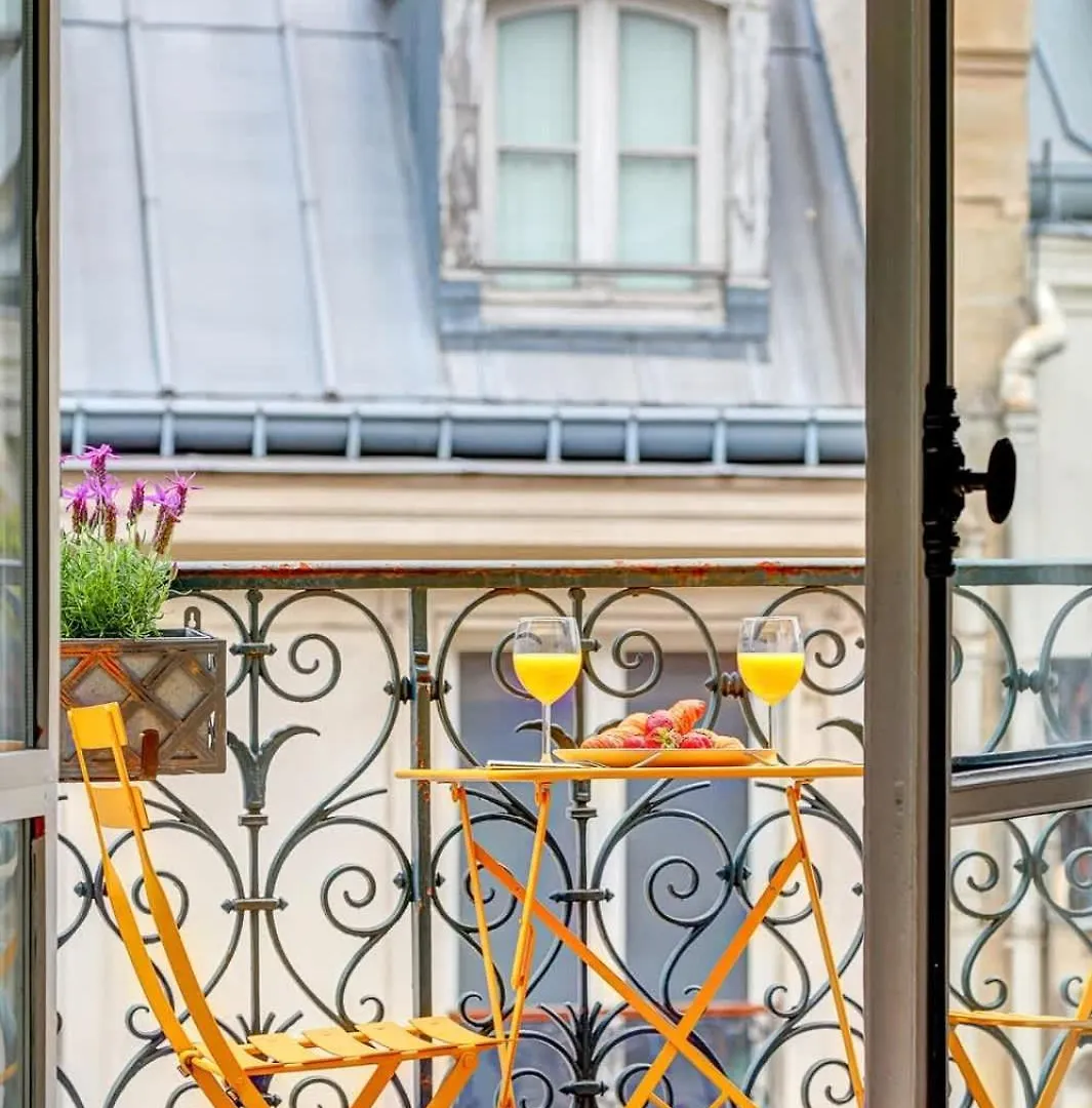 Bnbnova - Louvre & Palais Royal - Central Paris 0*,  France